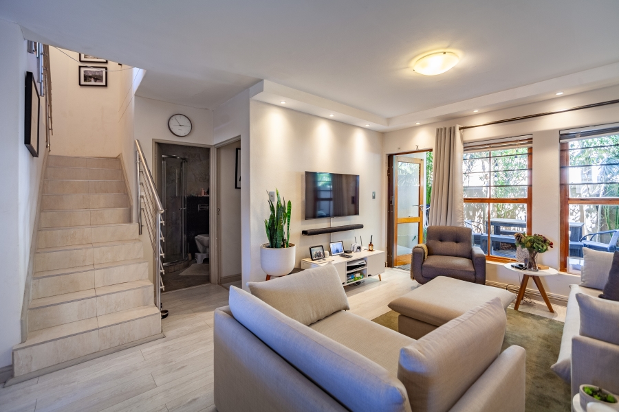 2 Bedroom Property for Sale in Sea Point Western Cape